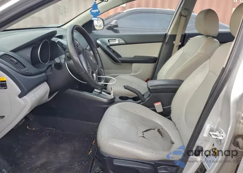 2010 Kia Forte Ex z USA, uszkodzony, nr VIN KNAFU4A22A5110510